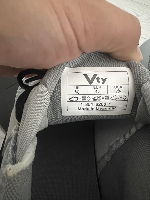 Маратонки Vty