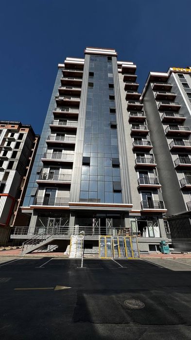 Голден Сити Квартира 3х комнатная  10 этаж 12 этажный  дом  86м2  Лифт