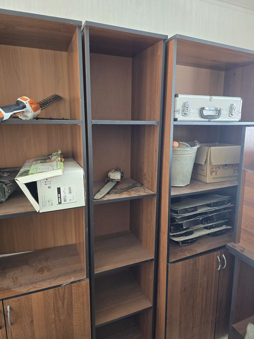 Шкафы, столы, полки