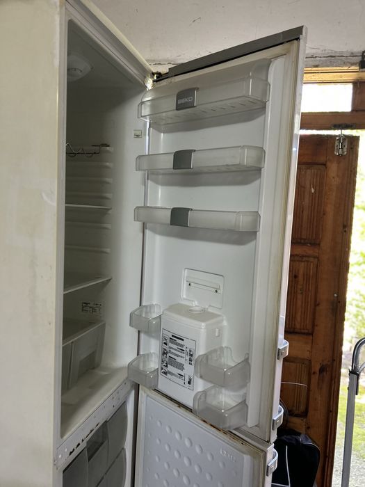 Vand frigider Beko complet functional