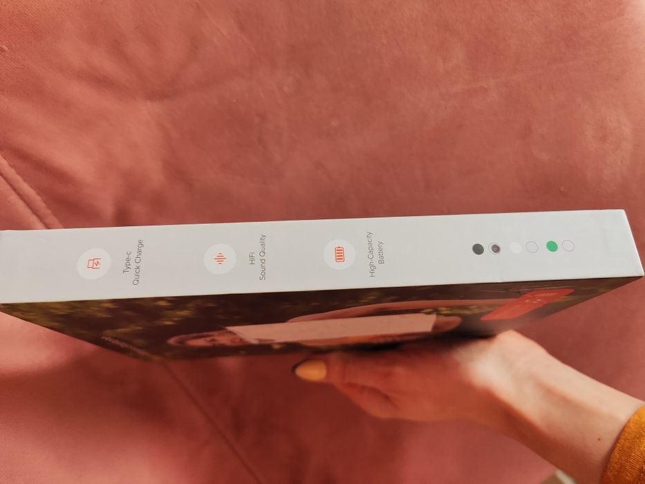 Спортни безжични слушалки, презареждащи се, Bluetooth, и музика