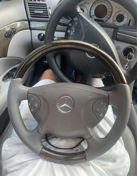 Vand volan de lemn pentru w211 retapitat, curatat