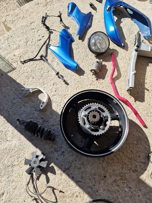 Piese Dezmebrari Honda Hornet PC36 2004 Carburatie