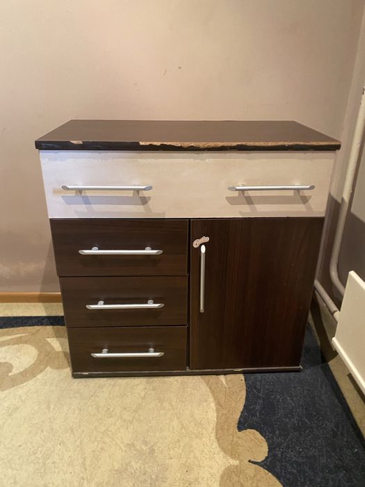 Стенка, стол стулья