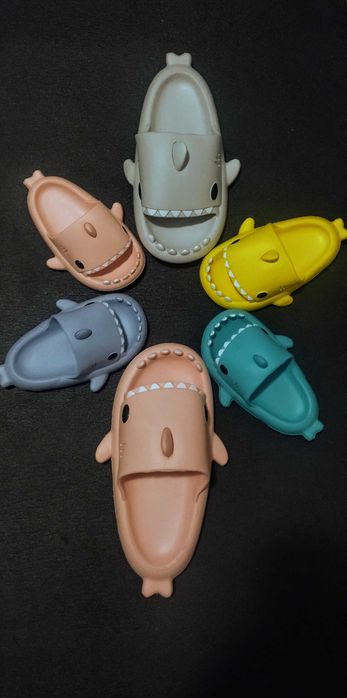 Чехли акули, sharky slides, чехли "динозаври"