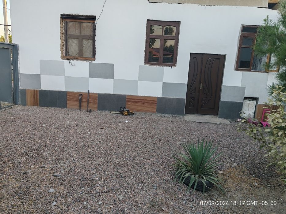 Hovli sotiladi 34000ue