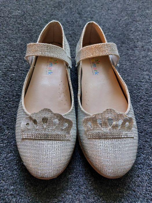 Pantofi eleganti