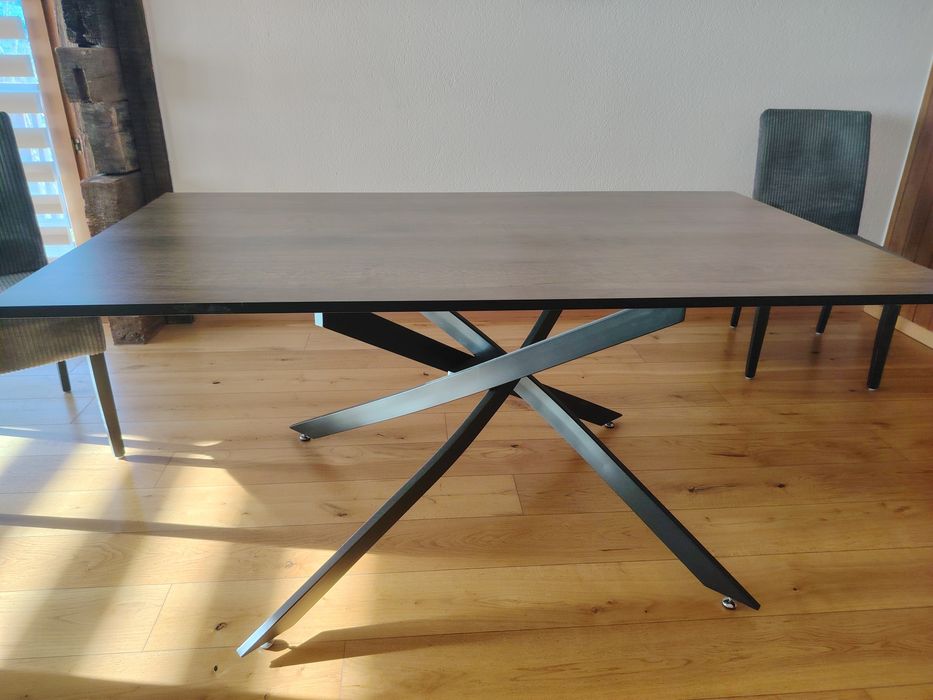 Трапезна маса с 4 стола