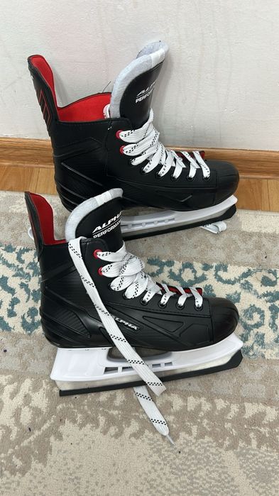 Коньки ALPHA новая