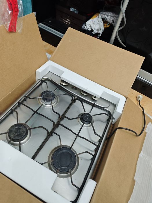 Газовая плита продаю скидка будет