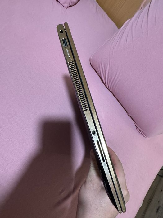 HP Spectre 15 x360 (i7-8705G/16Gb/256Gb/4Gb Radeon/15”4K IPS)