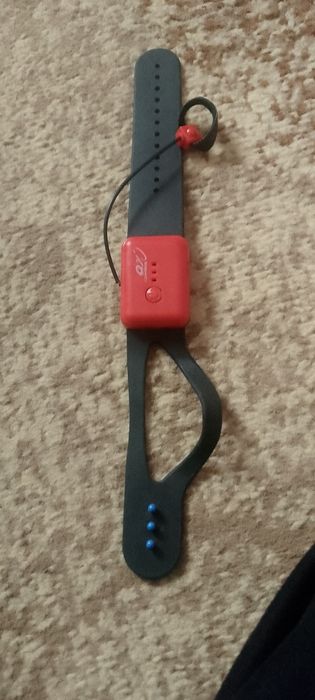 Игрушечная машинка