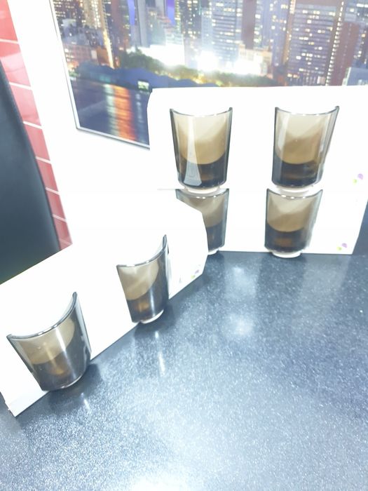 стаканы, вазы, салатницы, кружки