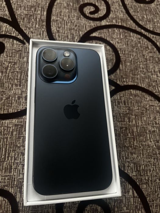 Vand / Schimb iPhone 15 pro BLUE