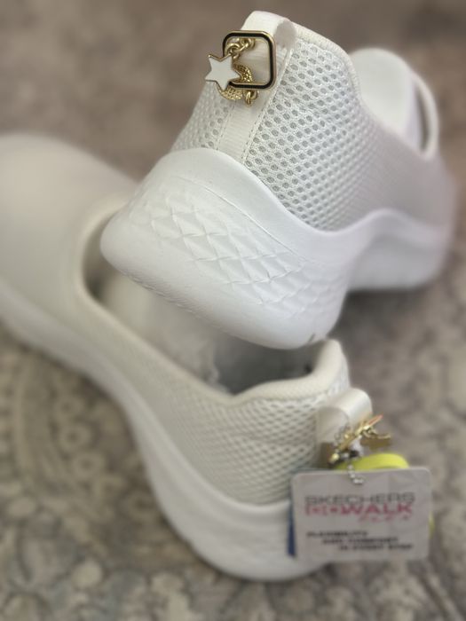 Женские кроссовки Skechers