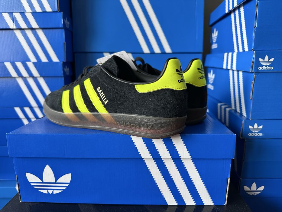 *Чисто Нови* Adidas Gazelle Indoor *Core Black & Solar Neon*