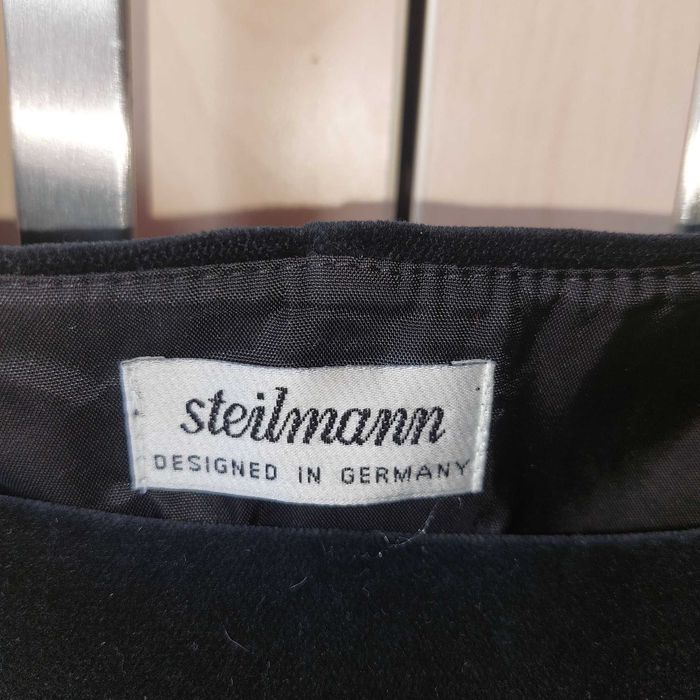 Tope negru de catifea