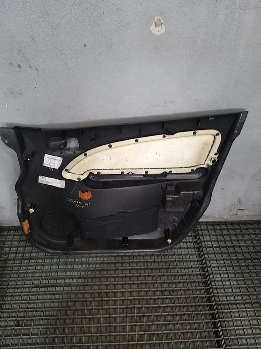 Fata tapiterie usa stanga fata suzuki splash 8372151k50 8372351k00