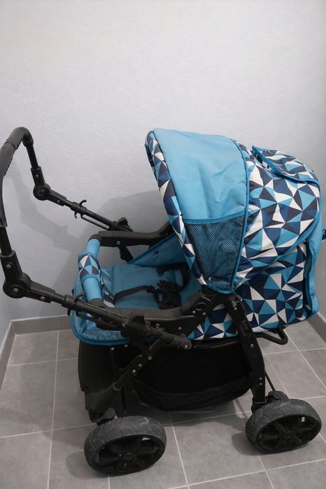 Продам коляску. 15 тыс