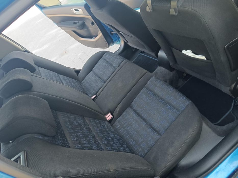 Peugeot 307 десен волан