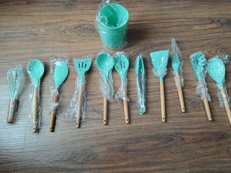 Силиконовые кухонные инструменты