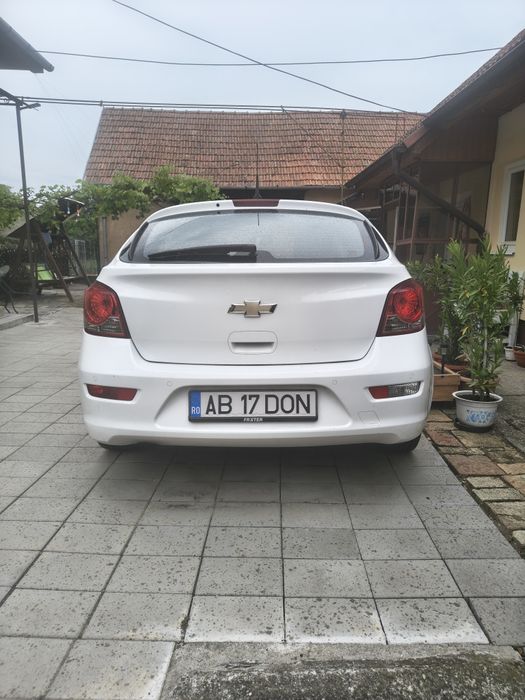 Vând Chevrolet Cruze