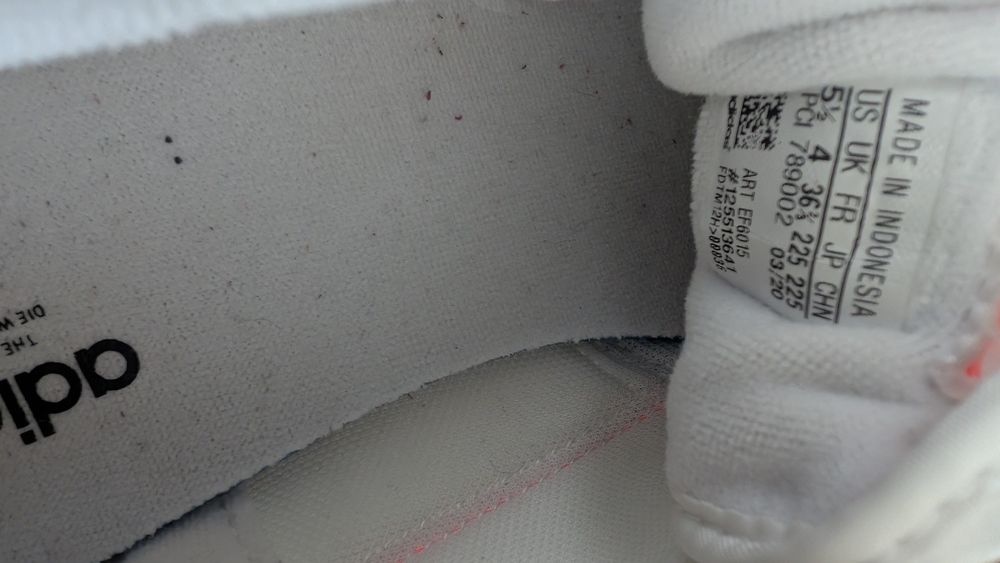 Бели сникърси Adidas