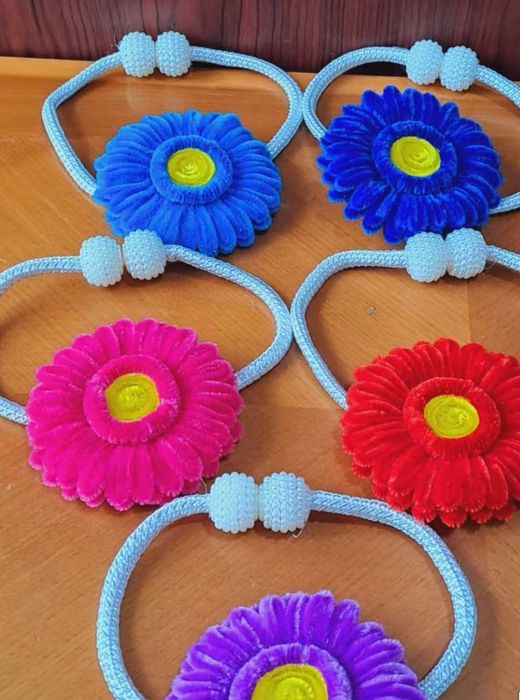 Ръчно плетени цветя