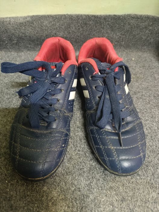 Бутсы футбольные на мальчика 37 размер