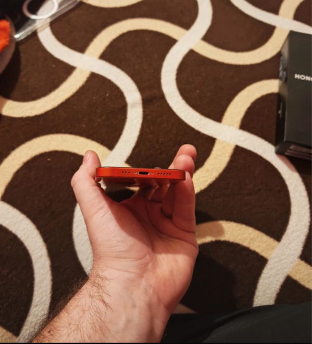 Vand iphone 12 Product red