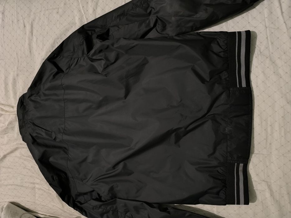 Продаю  ветровку