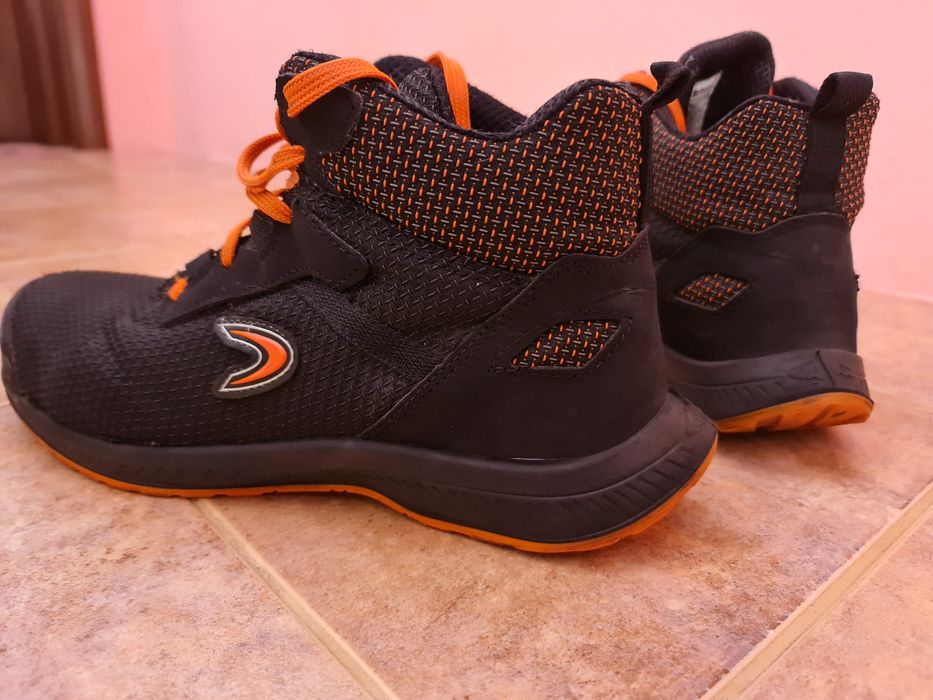 Високи работни обувки Cofra