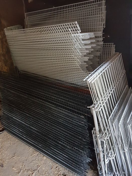 Куки закачалки за стелажи