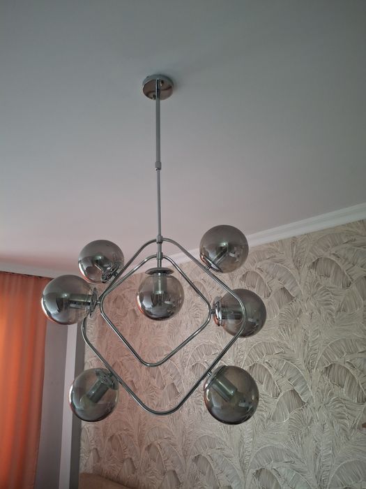 Продам люстру б/у
