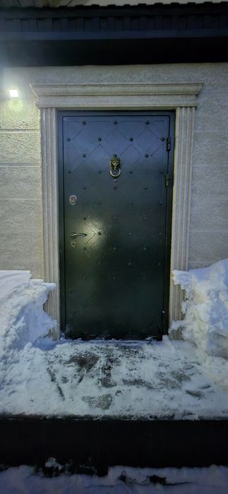 Входную дверь продам б/у Астана