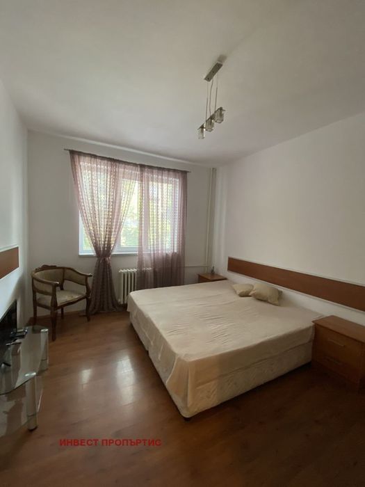 Дава се под наем Четиристаен апартамент в София, Център - 85 кв.м за 760 € - Снимка #1