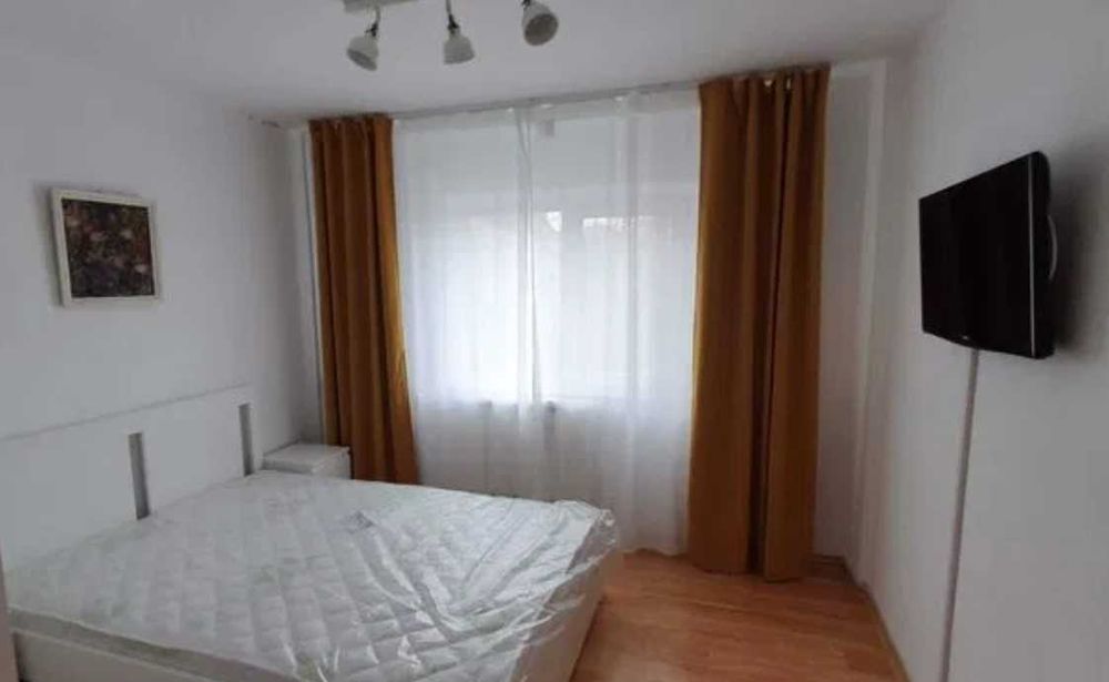 Дава се под наем Тристаен апартамент в Пловдив, Остромила - 78 кв.м за 270.3 € - Снимка #1