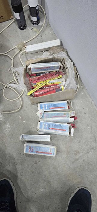 Vand Pistol Cuie Hilti DX460 + 820 cuie beton X-C 27 MX + 700 capse