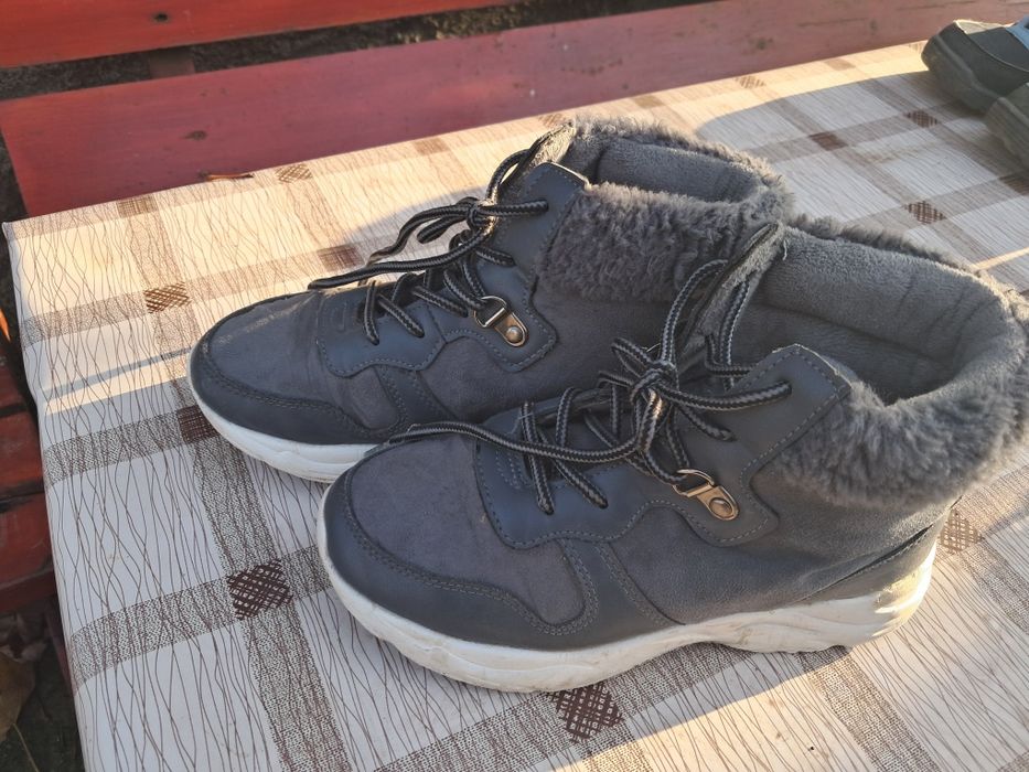 Ghete fete impermeabile si imblanite