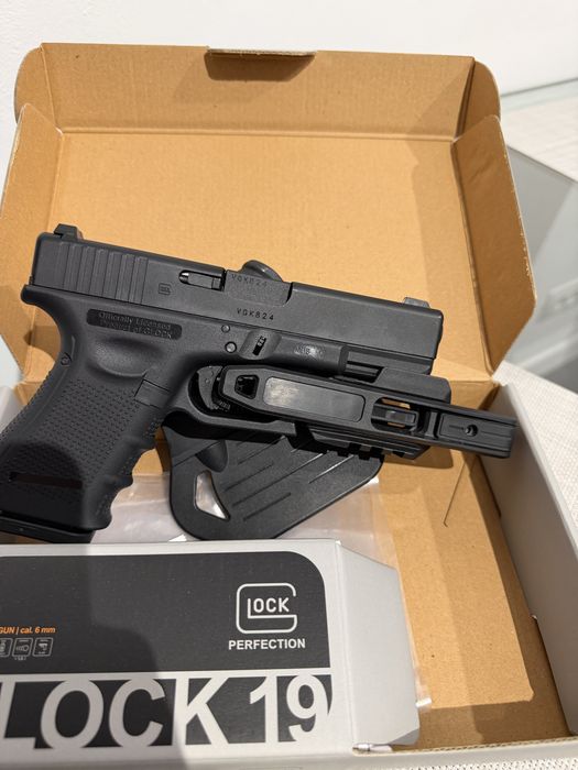 Pistol airsoft tip GLOCK 9x19+accesorii