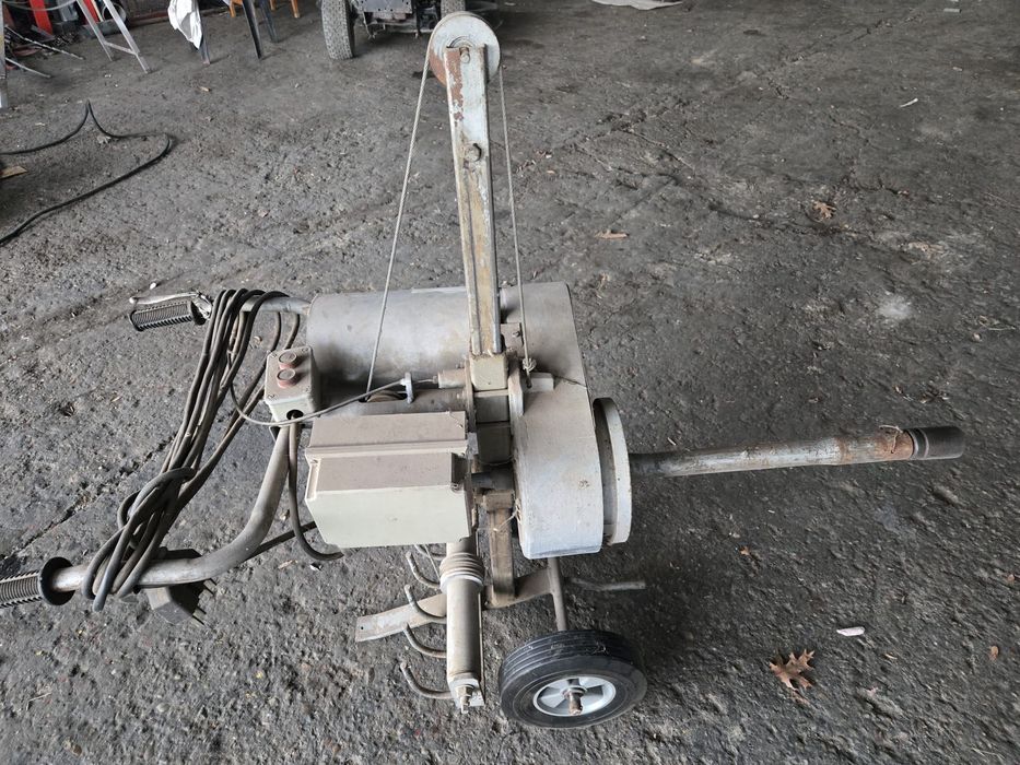 Машина за развиване на гуми