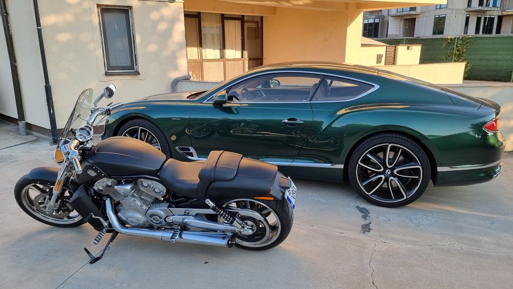Harley Davidson V ROD Muscle VRSCF 4300 km achiziționata de noua din România in stare impecabila