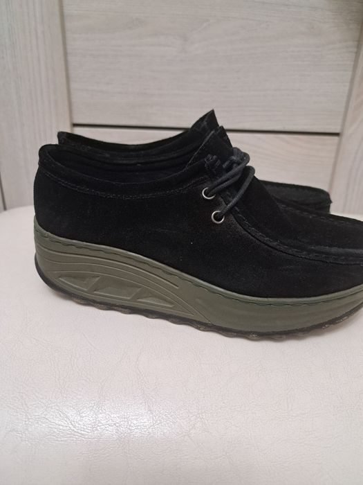 Продам кроссовки Naike 3000