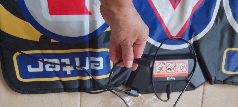 Игра за РС,маслени бои,нови,24 цвята ,лост за набиране 2 бр за врата,метални