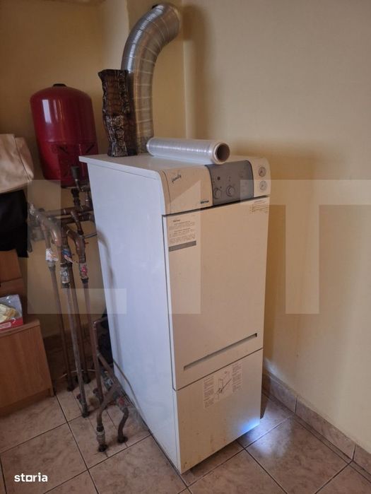 Casa de vanzare, 395 mp, zona Cotu Mic