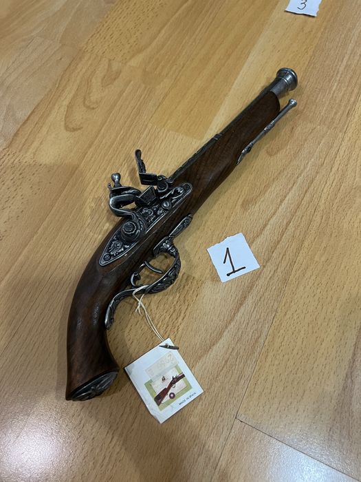 Реплика на кремъклия, различни модели