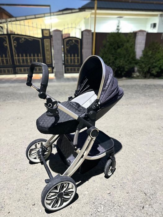 Продаю коляску в хорошем состоянии