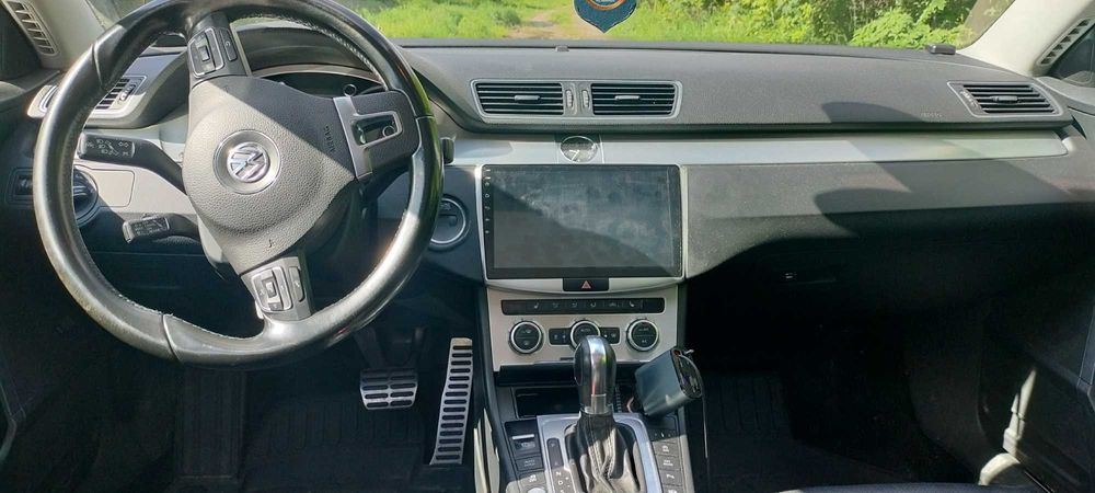 VOLKSWAGEN Passat 2014