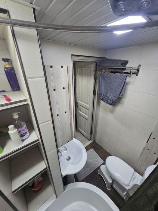 Arenda Sagbon Baurum  novastroyka 4 xona 2 ta san uzel kvartira full