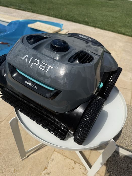 Vand robot de curatat piscina fara fir Aiper Seagull Pro